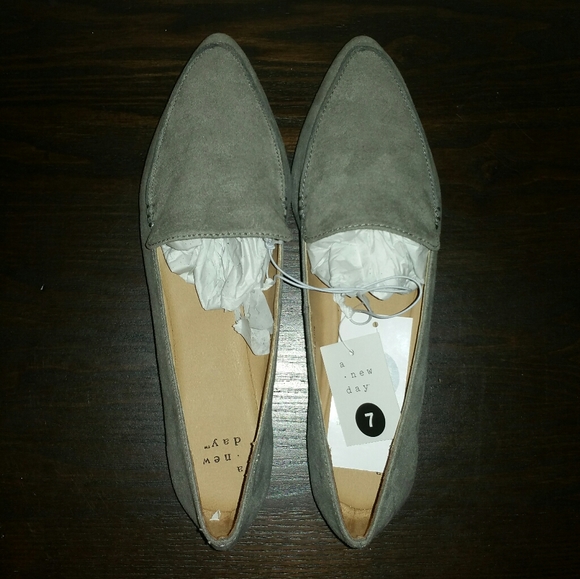 ●SOLD● NWT Women's A New Day Micah Slip On Loafer Shoes with Memory Foam - Grey - Picture 3 of 6